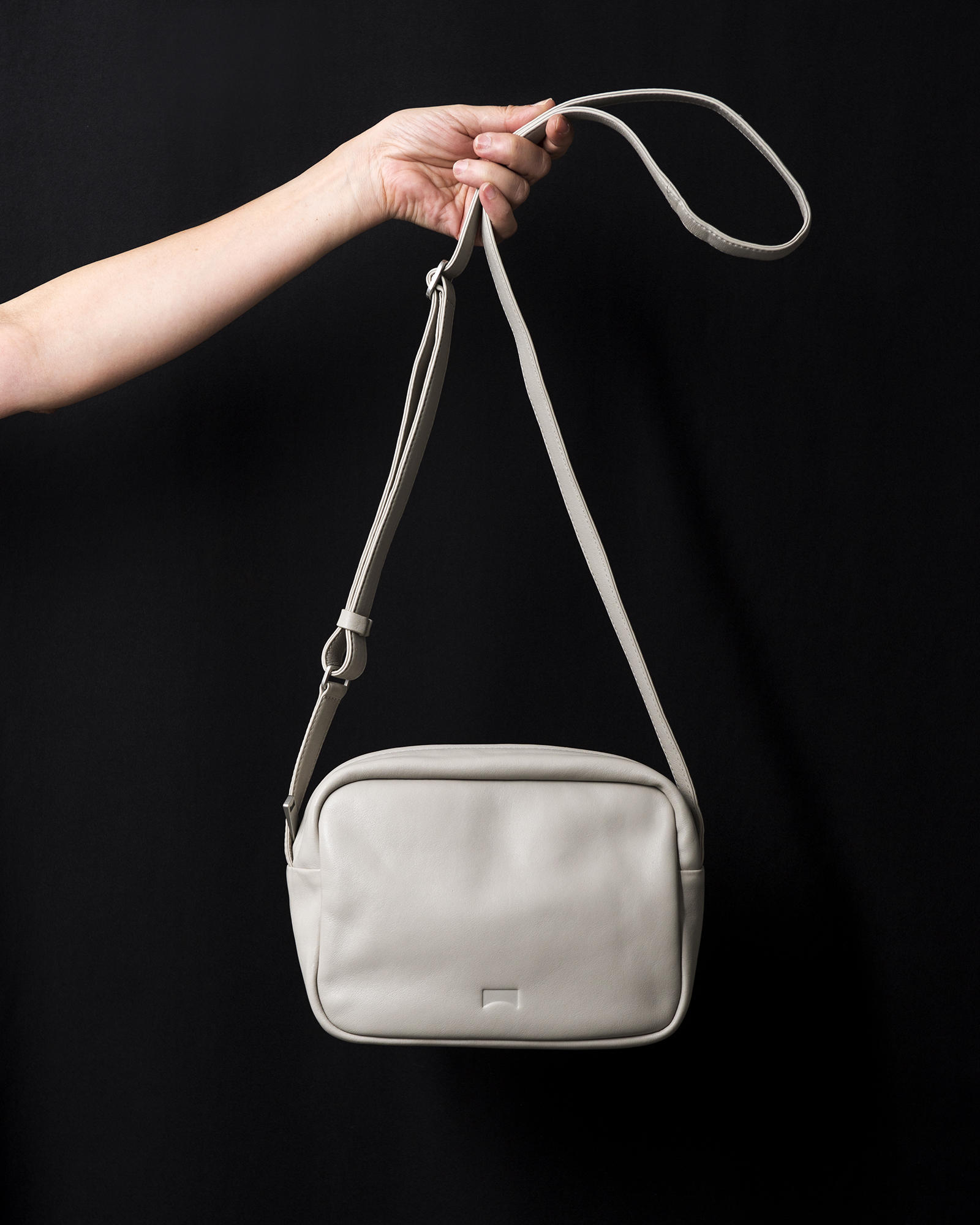 New！ Leather Bag「Ava」 | Topics | Camper（カンペール）日本公式サイト