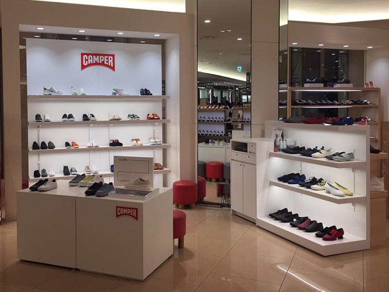 CAMPER うめだ阪急店